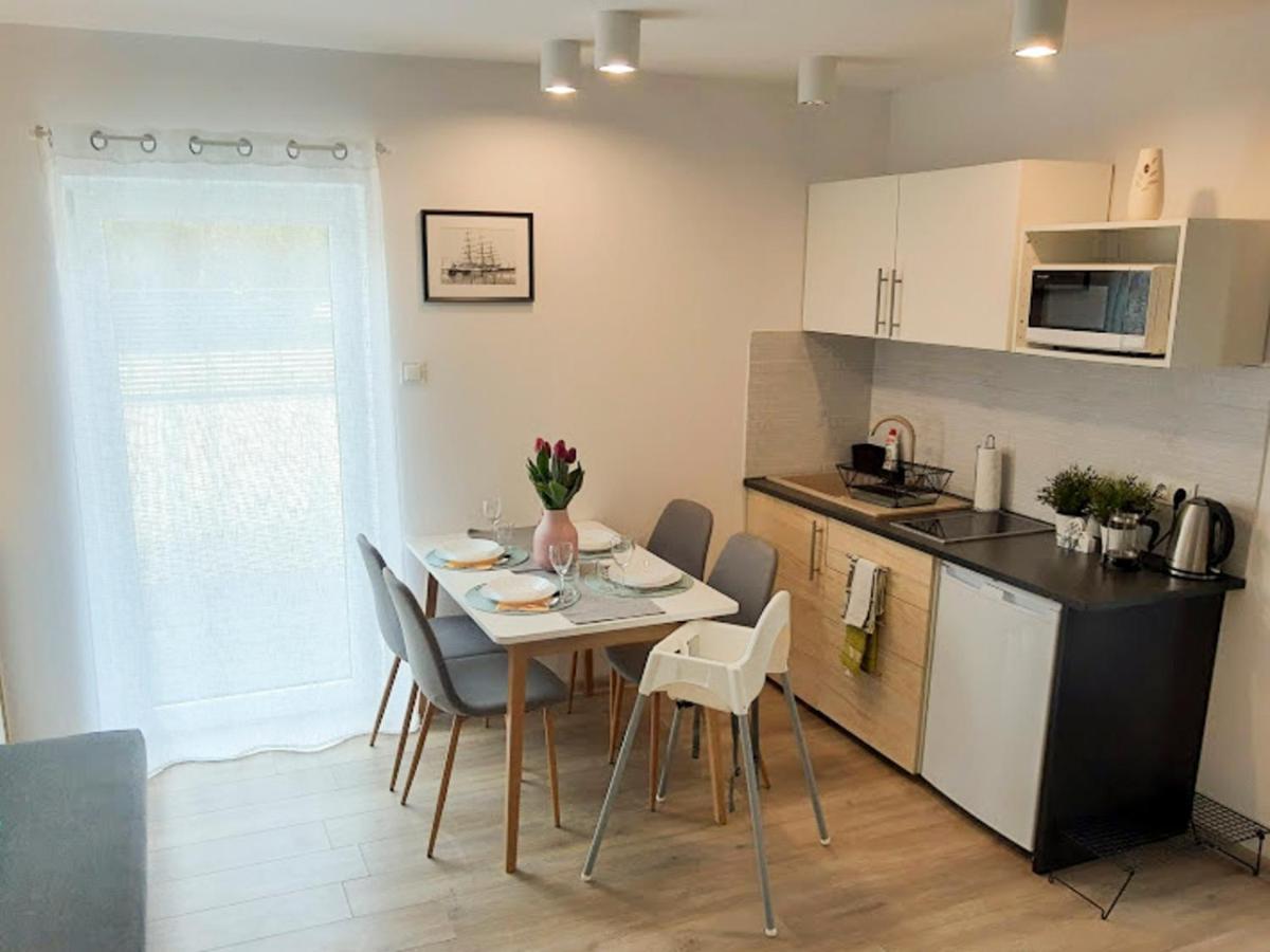 Blekit Apartamenty Przy Jastrzebiej Mieroszyno Bagian luar foto